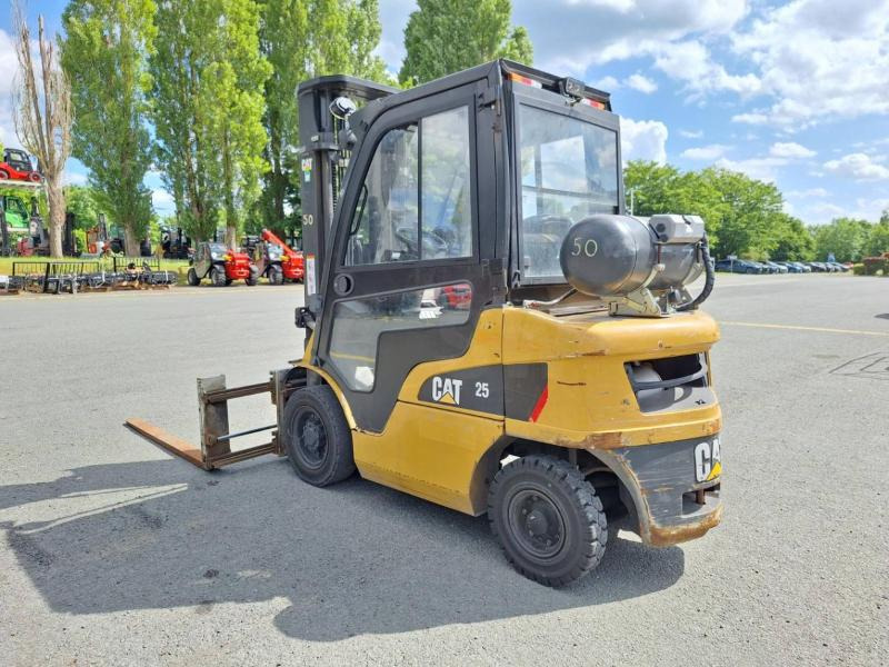 Chariot élévateur à gaz Caterpillar GP25NTD: photos 21 Chariot élévateur à gaz Caterpillar GP25NTD: photos 21