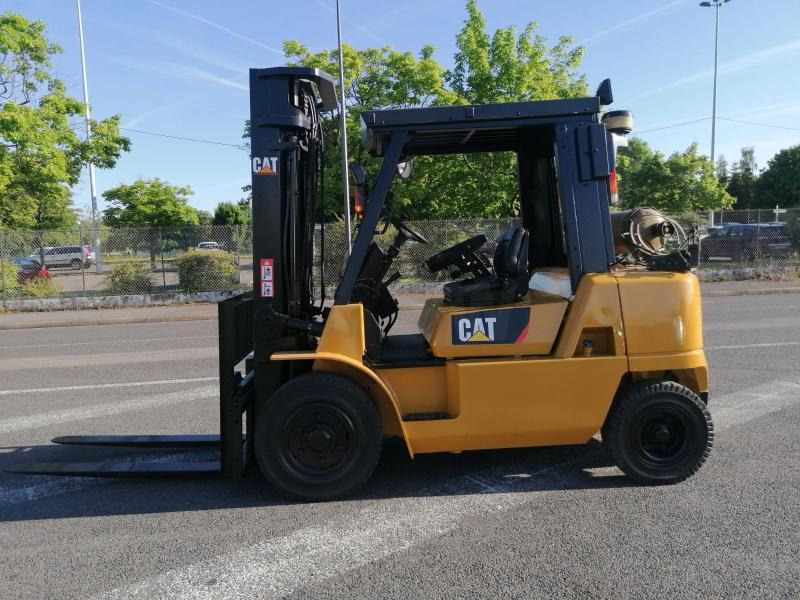Chariot élévateur à gaz Caterpillar GP40KL: photos 6