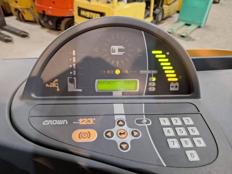 Crown ESR5240-1.4 en leasing occasion Crown ESR5240-1.4: photos 22 Crown ESR5240-1.4 en leasing occasion Crown ESR5240-1.4: photos 22