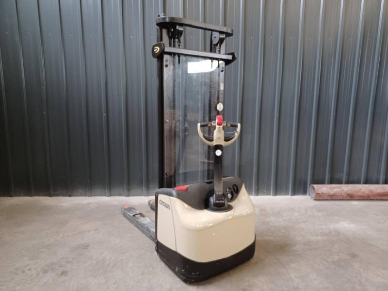 Crown WF3000-1.0FT - Gerbeur: photos 5 Crown WF3000-1.0FT - Gerbeur: photos 5