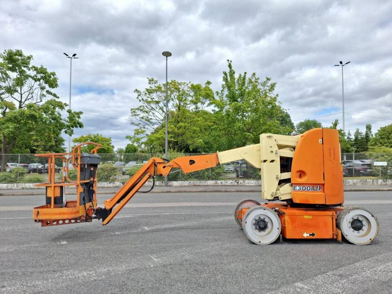 JLG E300AJP - Nacelle articulée: photos 3 JLG E300AJP - Nacelle articulée: photos 3