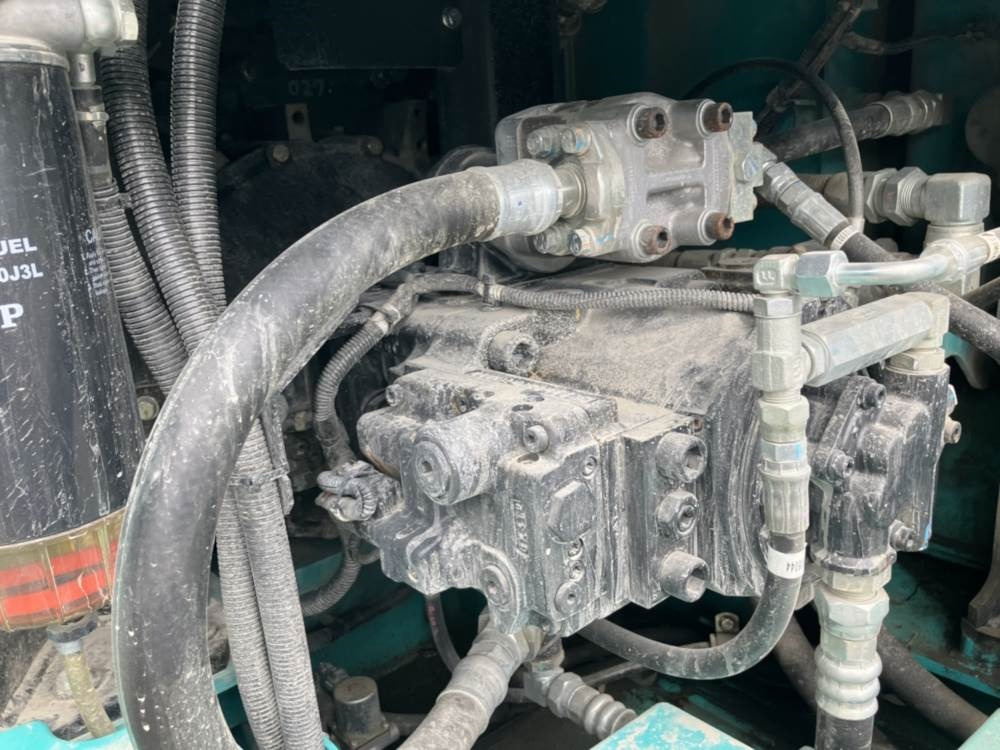 Kobelco SK270 SRNLC-5 - Pelle sur chenille: photos 5 Kobelco SK270 SRNLC-5 - Pelle sur chenille: photos 5