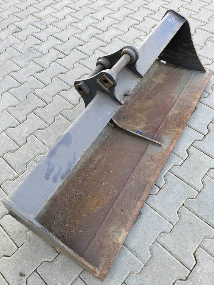 Volvo Böschungslöffel starr - Festanbau - Tractopelle: photos 1 Volvo Böschungslöffel starr - Festanbau - Tractopelle: photos 1