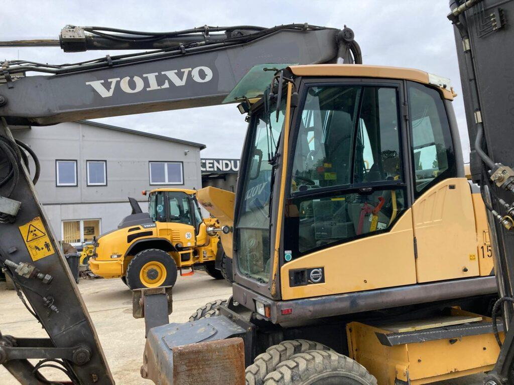Volvo EW160D - Pelle sur pneus: photos 5 Volvo EW160D - Pelle sur pneus: photos 5