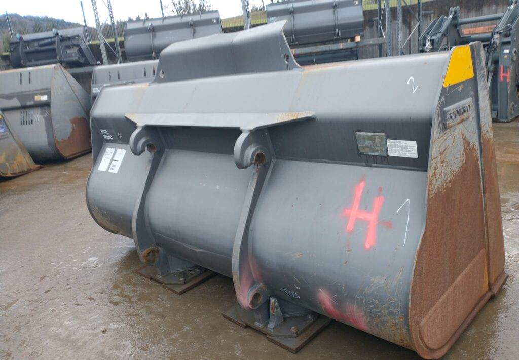 Volvo GP Schaufel 3,8/4,2m³ - Godet pour chargeur pour Engins de chantier: photos 2 Volvo GP Schaufel 3,8/4,2m³ - Godet pour chargeur pour Engins de chantier: photos 2