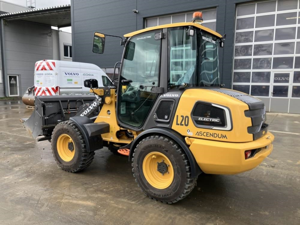 Volvo JL20H Electric - Mini chargeuse: photos 2 Volvo JL20H Electric - Mini chargeuse: photos 2