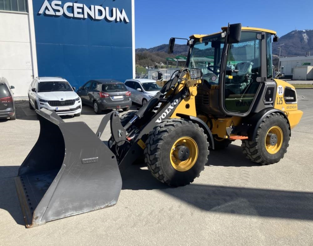 Volvo JL25H Electric - Mini chargeuse: photos 4 Volvo JL25H Electric - Mini chargeuse: photos 4