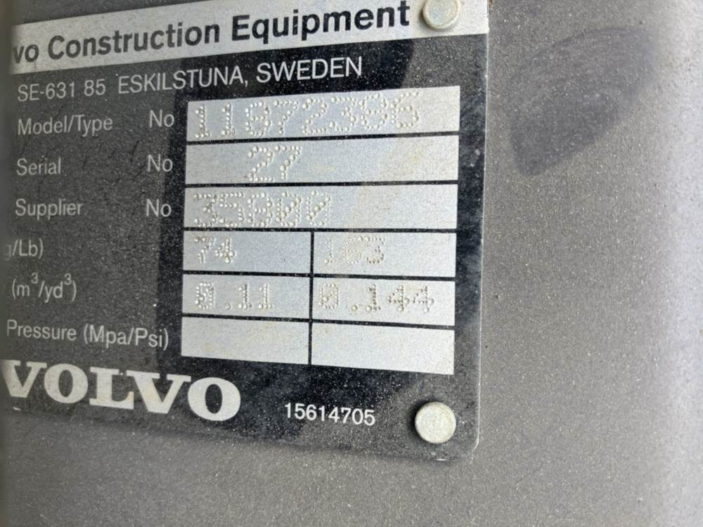 Volvo Tieflöffel mit Zähnen - Festanbau - Tractopelle: photos 4 Volvo Tieflöffel mit Zähnen - Festanbau - Tractopelle: photos 4