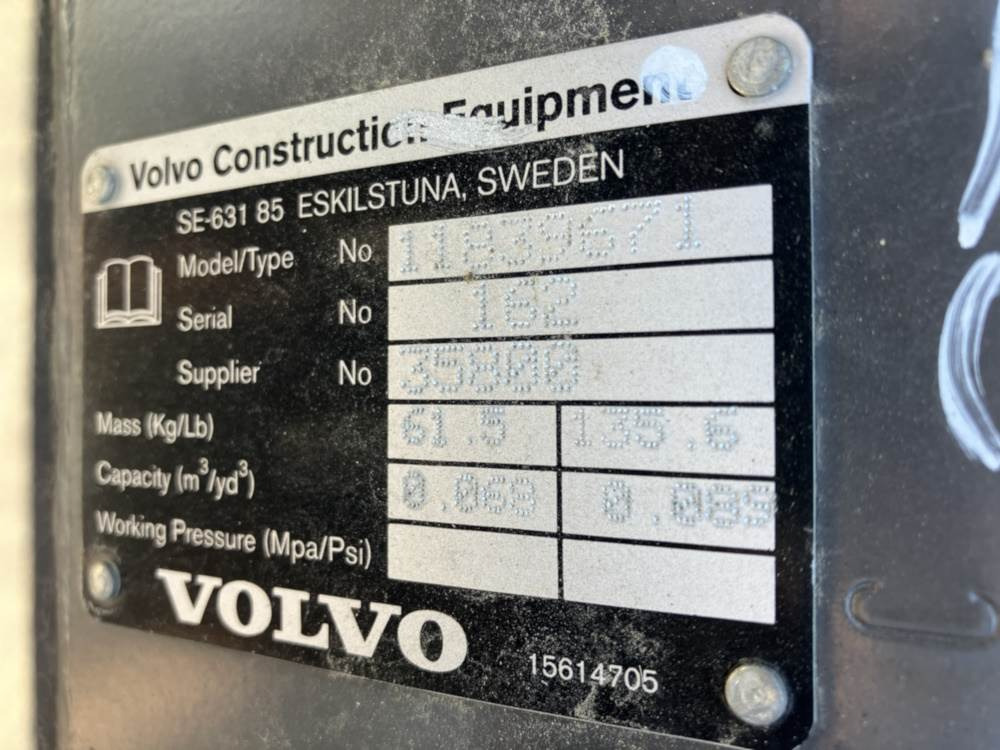 Volvo Tieflöffel mit Zähnen - Festanbau - Tractopelle: photos 5 Volvo Tieflöffel mit Zähnen - Festanbau - Tractopelle: photos 5