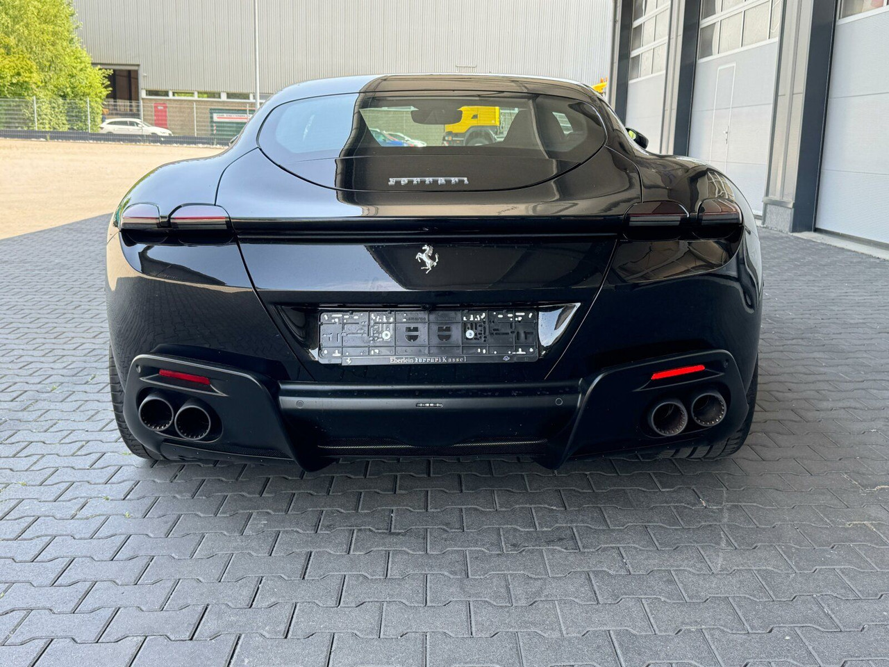 Ferrari Roma Coupe Schwarz - Voiture: photos 3 Ferrari Roma Coupe Schwarz - Voiture: photos 3