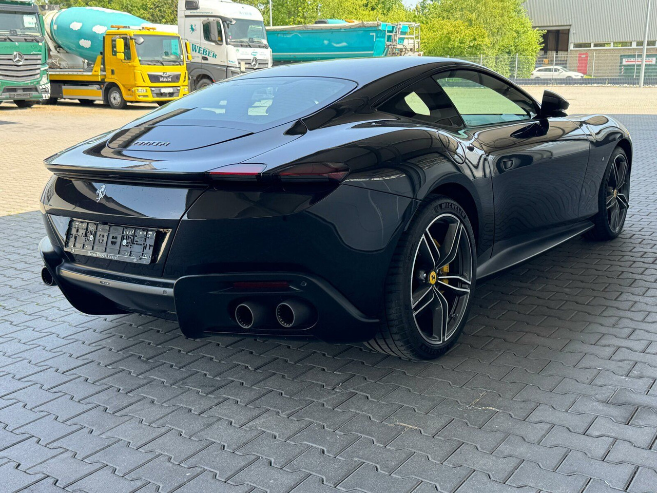 Ferrari Roma Coupe Schwarz - Voiture: photos 2 Ferrari Roma Coupe Schwarz - Voiture: photos 2