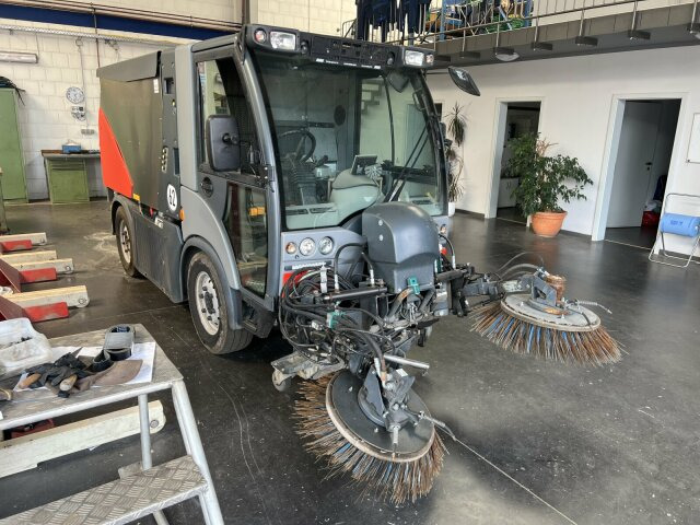 Balayeuse de voirie Hako Citymaster CM 2200 Kehrmaschine 2 m³: photos 9