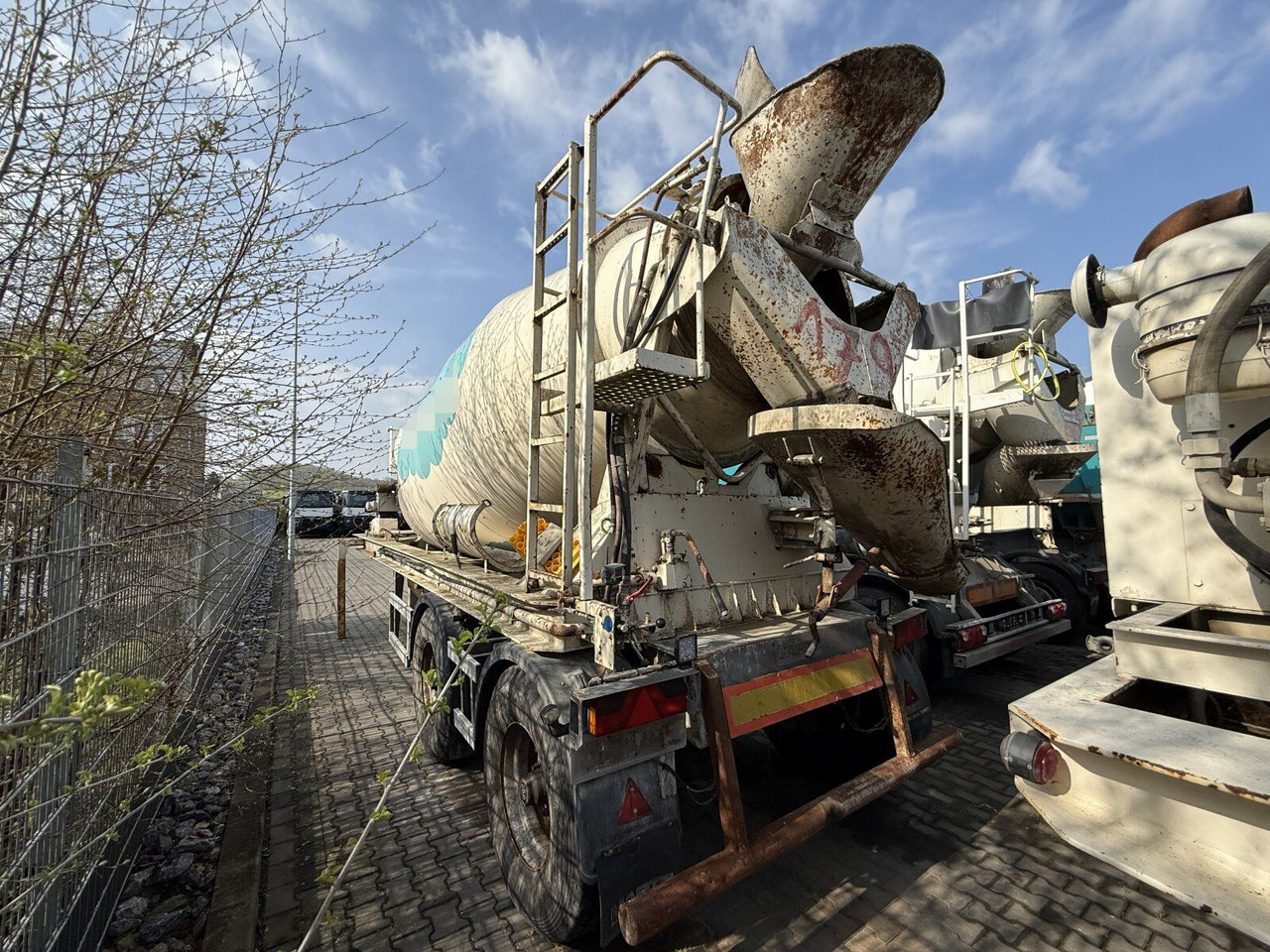 Intermix 10 m³ Betonmischer Auflieger mit Motor - Camion malaxeur: photos 3 Intermix 10 m³ Betonmischer Auflieger mit Motor - Camion malaxeur: photos 3