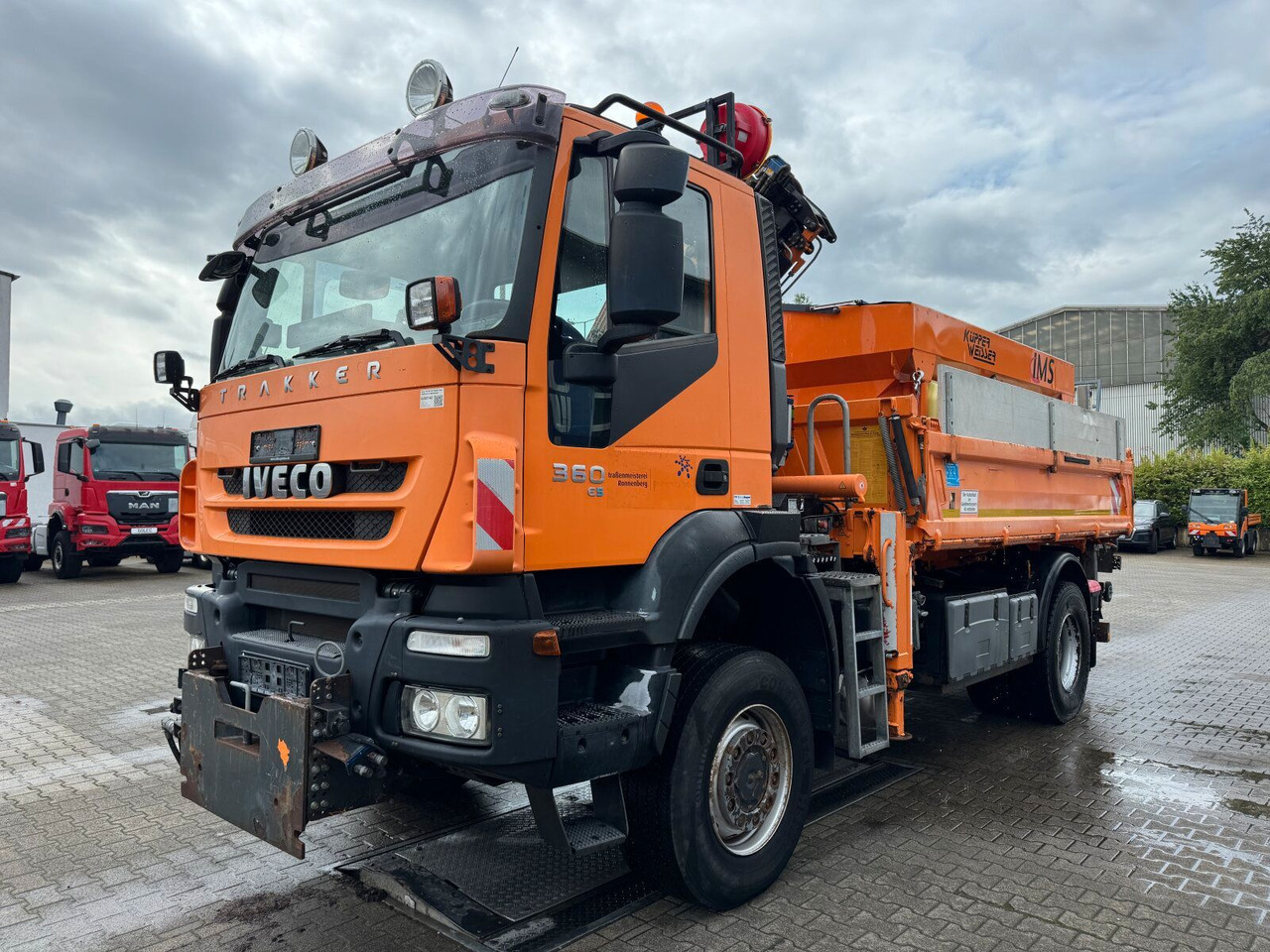 Iveco TRAKKER Kipper Kran TEREX 85.2 Winterdienst - Camion benne, Camion grue: photos 2 Iveco TRAKKER Kipper Kran TEREX 85.2 Winterdienst - Camion benne, Camion grue: photos 2