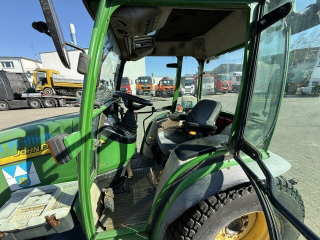 John Deere 3520 Kommunaltrak. Frontkraftheber Kuppeldreieck en leasing occasion John Deere 3520 Kommunaltrak. Frontkraftheber Kuppeldreieck: photos 15 John Deere 3520 Kommunaltrak. Frontkraftheber Kuppeldreieck en leasing occasion John Deere 3520 Kommunaltrak. Frontkraftheber Kuppeldreieck: photos 15