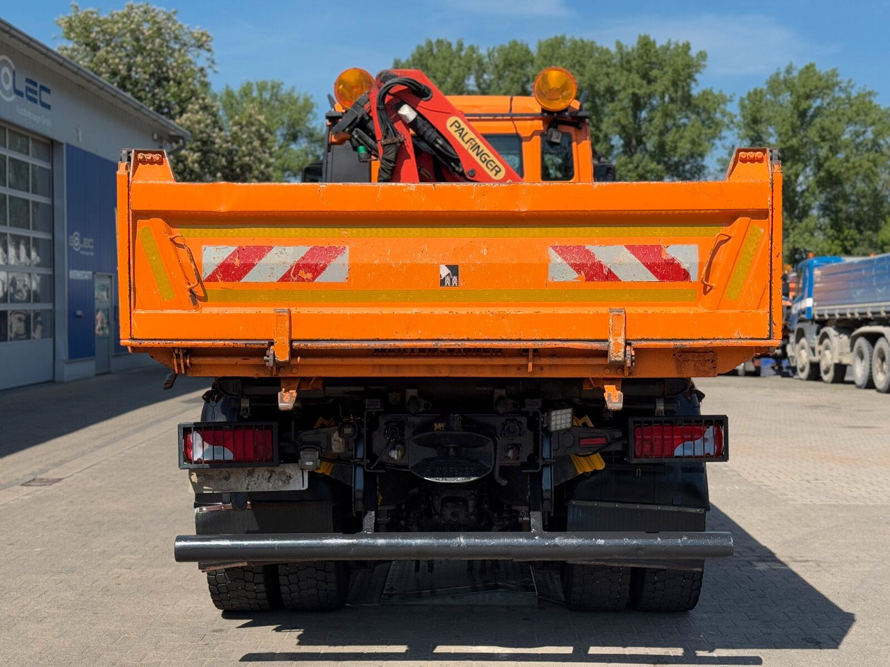 MAN TGA 18.360 4x4 Kipper Kran PALFINGER Winterd. - Camion benne, Camion grue: photos 4 MAN TGA 18.360 4x4 Kipper Kran PALFINGER Winterd. - Camion benne, Camion grue: photos 4