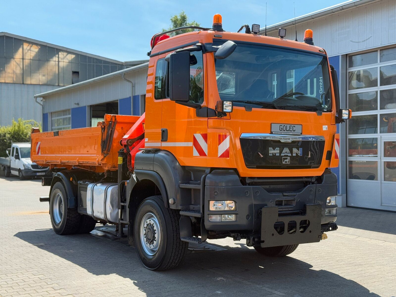MAN TGA 18.360 4x4 Kipper Kran PALFINGER Winterd. - Camion grue: photos 1 MAN TGA 18.360 4x4 Kipper Kran PALFINGER Winterd. - Camion grue: photos 1
