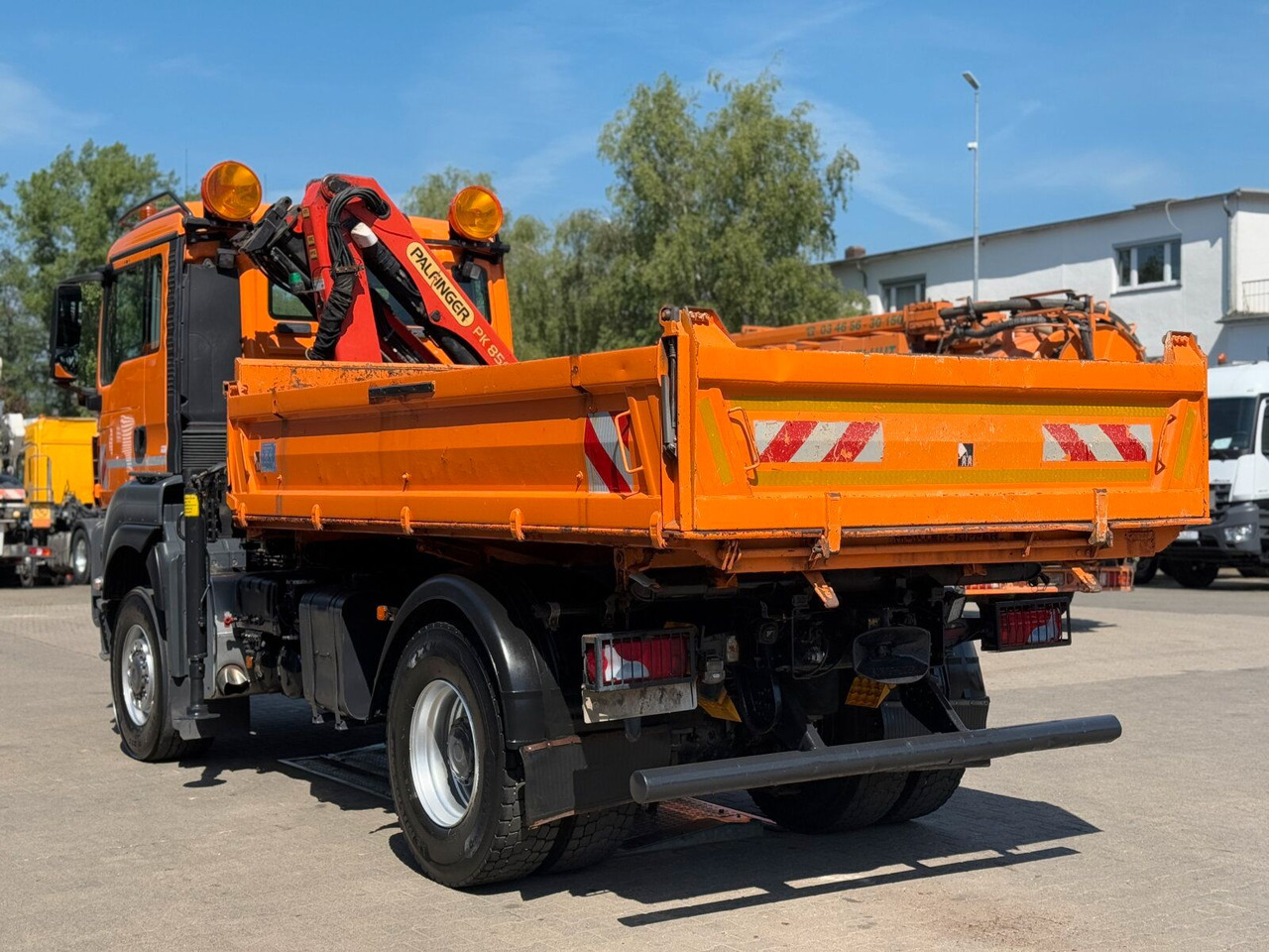 MAN TGA 18.360 4x4 Kipper Kran PALFINGER Winterd. - Camion benne, Camion grue: photos 5 MAN TGA 18.360 4x4 Kipper Kran PALFINGER Winterd. - Camion benne, Camion grue: photos 5