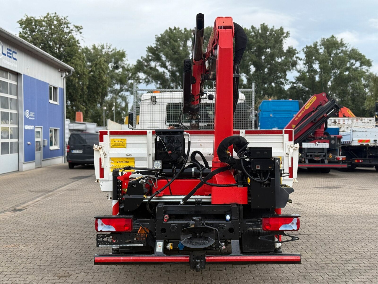 MAN TGL 8.220 4x2 Kipper Kran Palfinger 7.001-K A - Camion grue, Camion benne: photos 4 MAN TGL 8.220 4x2 Kipper Kran Palfinger 7.001-K A - Camion grue, Camion benne: photos 4