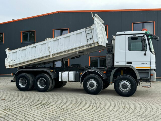 Mercedes-Benz ACTROS 4144 8x8 EURO4 DSK Meiller - Camion benne: photos 2 Mercedes-Benz ACTROS 4144 8x8 EURO4 DSK Meiller - Camion benne: photos 2