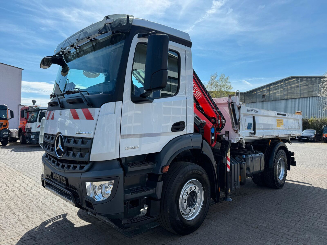 Mercedes-Benz AROCS 1832 4x2 Euro 6 Kipper Kran FASSI F120FB - Camion benne, Camion grue: photos 2 Mercedes-Benz AROCS 1832 4x2 Euro 6 Kipper Kran FASSI F120FB - Camion benne, Camion grue: photos 2