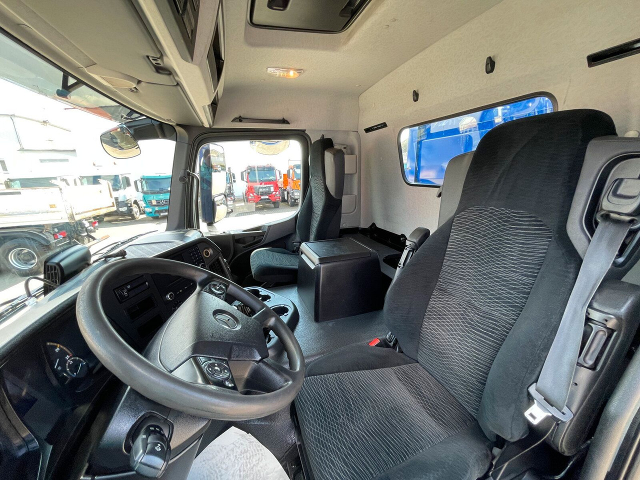 Mercedes-Benz AROCS 2536 6x2*4 Kipper Kran HIAB en leasing occasion Mercedes-Benz AROCS 2536 6x2*4 Kipper Kran HIAB: photos 18