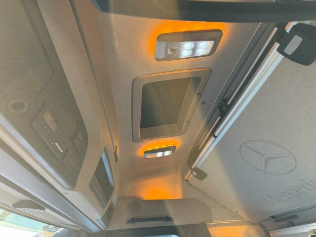 Mercedes-Benz Actros 2563 6x2 Euro 6 Abrollkipper Hyva 20-57-S - Châssis cabine: photos 4 Mercedes-Benz Actros 2563 6x2 Euro 6 Abrollkipper Hyva 20-57-S - Châssis cabine: photos 4