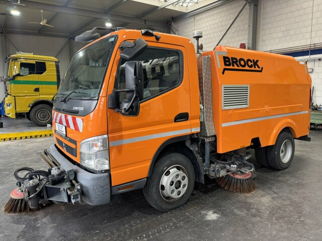 Mitsubishi Canter FUSO Kehrmaschine BROCK SL140 4 m³ - Balayeuse de voirie: photos 3 Mitsubishi Canter FUSO Kehrmaschine BROCK SL140 4 m³ - Balayeuse de voirie: photos 3