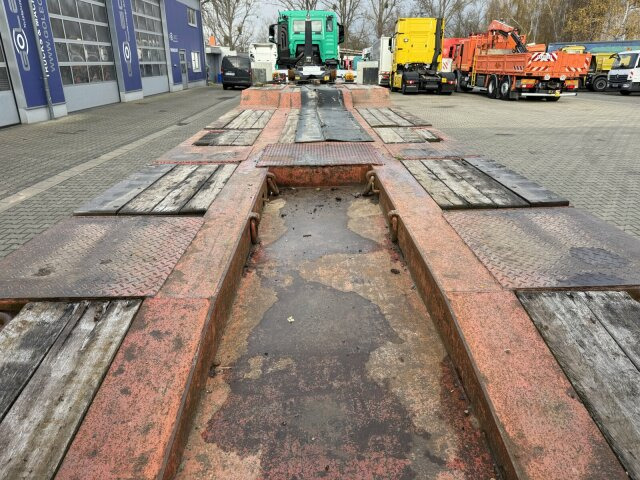 Müller-Mitteltal T4 Kompakt 40.0 Tieflader 4 Achse Hydr. Rampen - Remorque porte-engin surbaissée: photos 4 Müller-Mitteltal T4 Kompakt 40.0 Tieflader 4 Achse Hydr. Rampen - Remorque porte-engin surbaissée: photos 4
