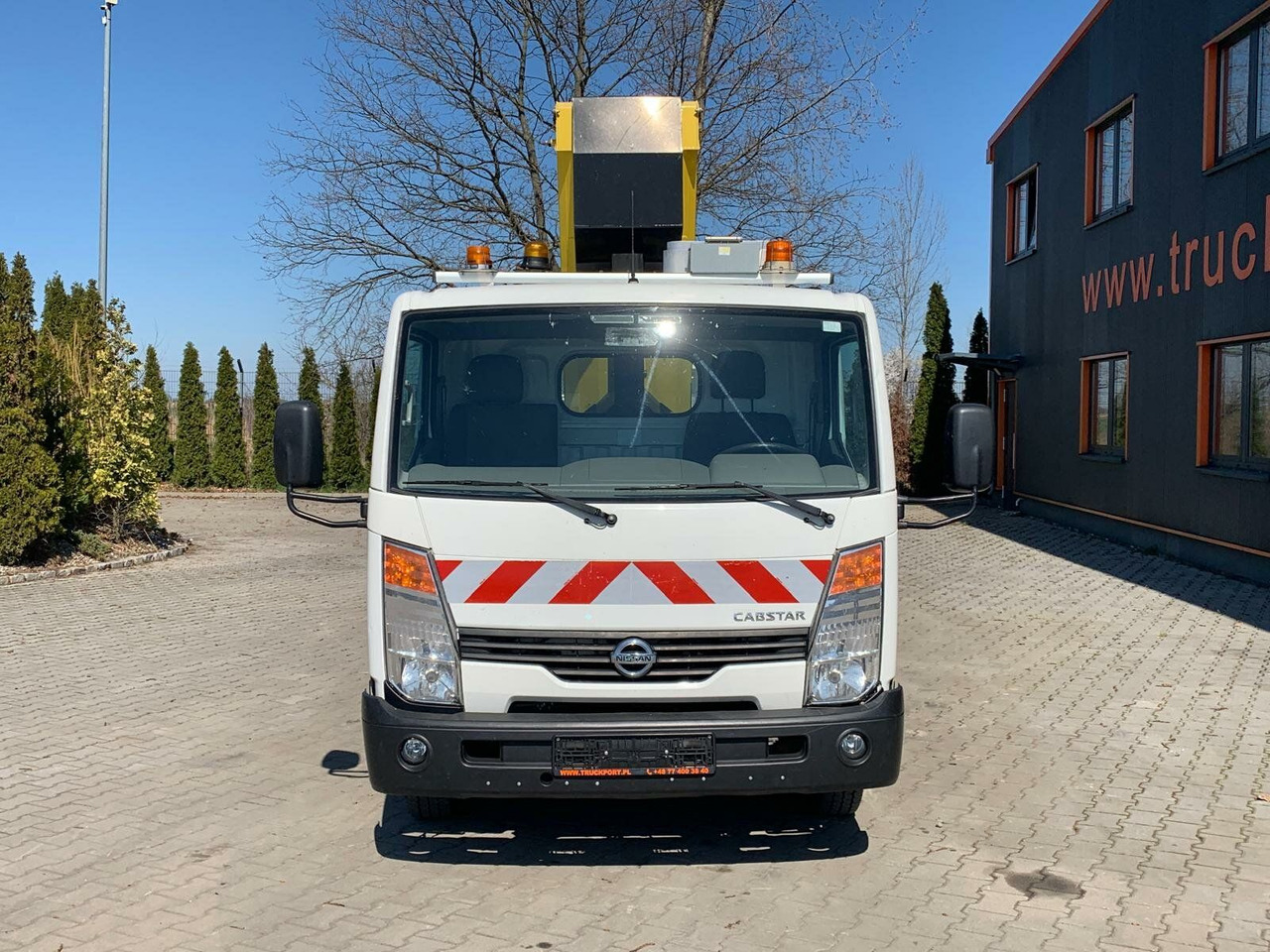 Nissan Cabstar 4x2 Ruthmann Steiger TB 270 - Camion avec nacelle: photos 3 Nissan Cabstar 4x2 Ruthmann Steiger TB 270 - Camion avec nacelle: photos 3