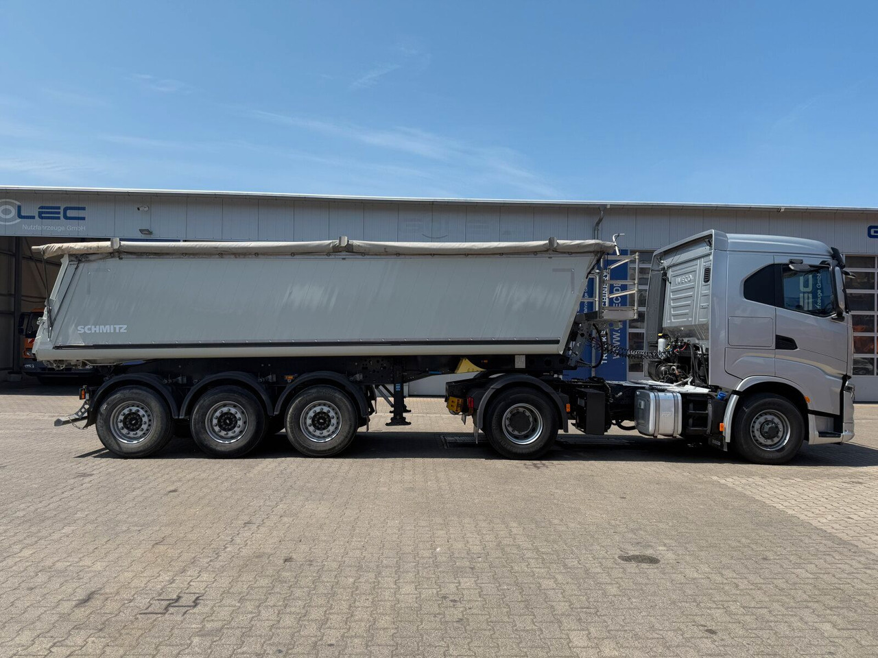 Iveco S-WAY 4x4H Zugmaschine Euro 6 *Kippauflieger - Tracteur routier: photos 4 Iveco S-WAY 4x4H Zugmaschine Euro 6 *Kippauflieger - Tracteur routier: photos 4