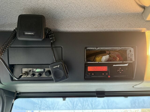 MAN TGS 18.440 4x4H Eur 5 Sattelzugmaschine - Tracteur routier: photos 2 MAN TGS 18.440 4x4H Eur 5 Sattelzugmaschine - Tracteur routier: photos 2