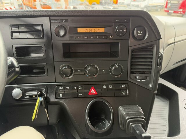 Mercedes-Benz Antos 2136 4x2 SZM Superlight - Tracteur routier: photos 3 Mercedes-Benz Antos 2136 4x2 SZM Superlight - Tracteur routier: photos 3