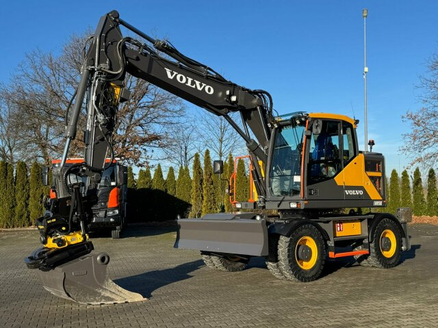 Volvo EWR150E Mobilbagger mit ROTATOR ENCONG EC319 - Pelle sur pneus: photos 1 Volvo EWR150E Mobilbagger mit ROTATOR ENCONG EC319 - Pelle sur pneus: photos 1