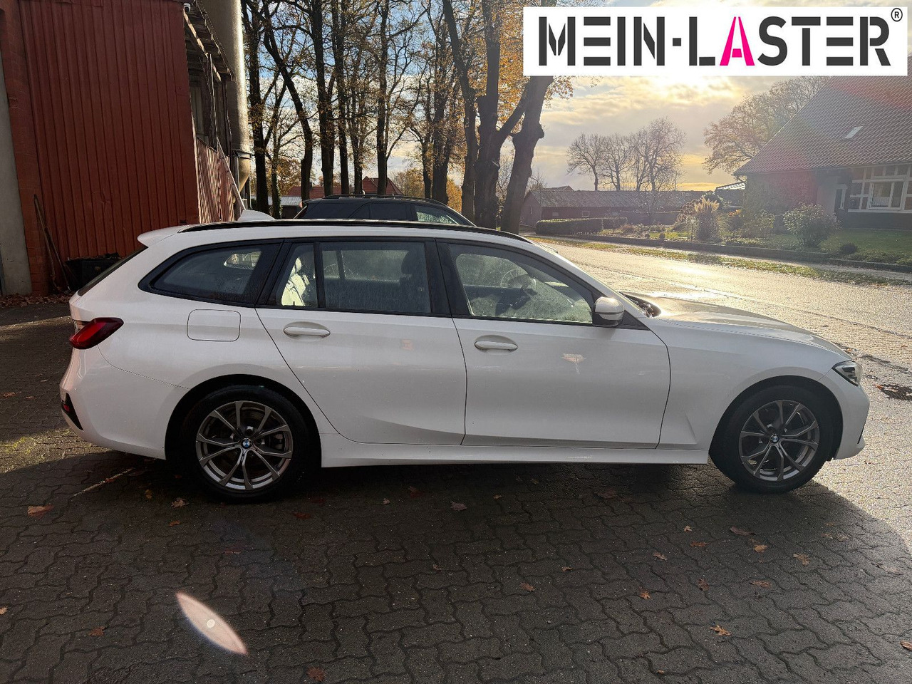 BMW 320 d xDrive touring Sport Line shadow AHK - Voiture break: photos 4 BMW 320 d xDrive touring Sport Line shadow AHK - Voiture break: photos 4