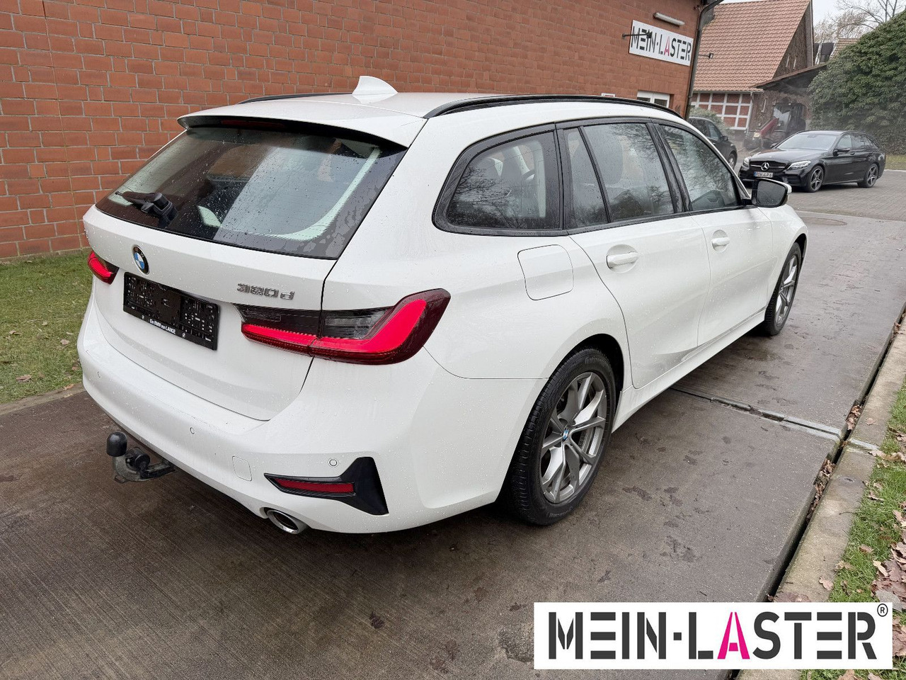BMW 320 d xDrive touring Sport Line shadow AHK - Voiture break: photos 5 BMW 320 d xDrive touring Sport Line shadow AHK - Voiture break: photos 5