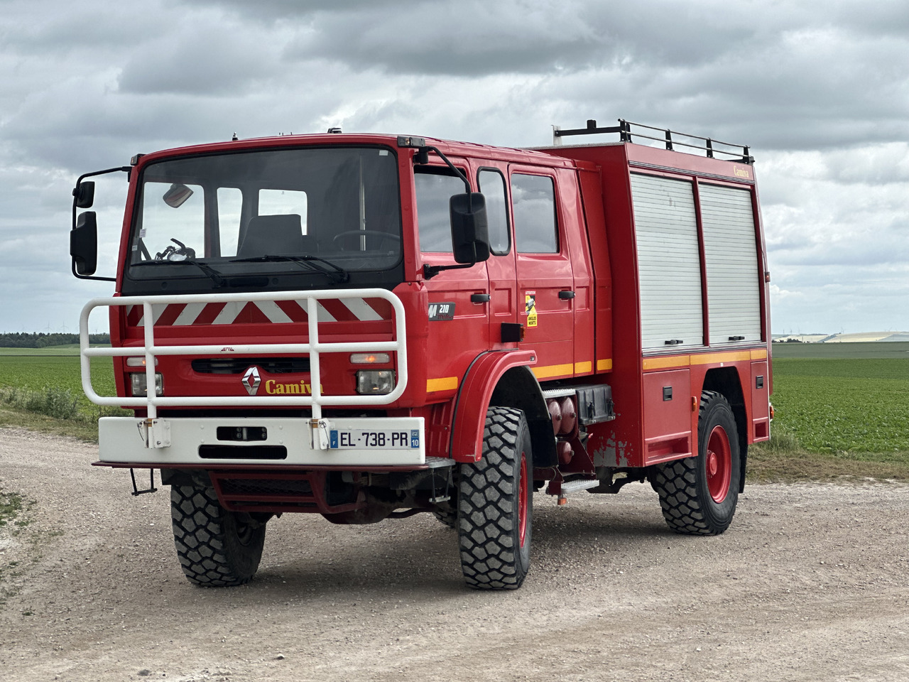 RENAULT M210 - Camion citerne: photos 1 RENAULT M210 - Camion citerne: photos 1