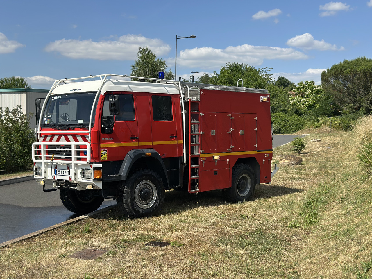 SHACMAN LE. 18-220 - Camion citerne: photos 4 SHACMAN LE. 18-220 - Camion citerne: photos 4