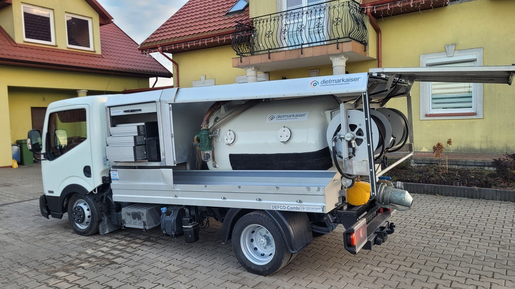 Nissan Cabstar COMBI Kanalreiniger VAAVUM CLEANER - Camion hydrocureur: photos 3 Nissan Cabstar COMBI Kanalreiniger VAAVUM CLEANER - Camion hydrocureur: photos 3