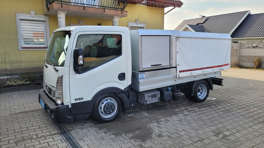 Camion hydrocureur Nissan Cabstar COMBI Kanalreiniger VAAVUM CLEANER: photos 41