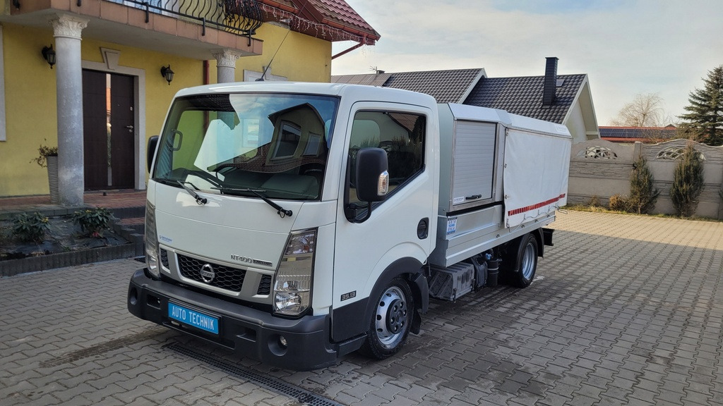 Camion hydrocureur Nissan Cabstar COMBI Kanalreiniger VAAVUM CLEANER: photos 40