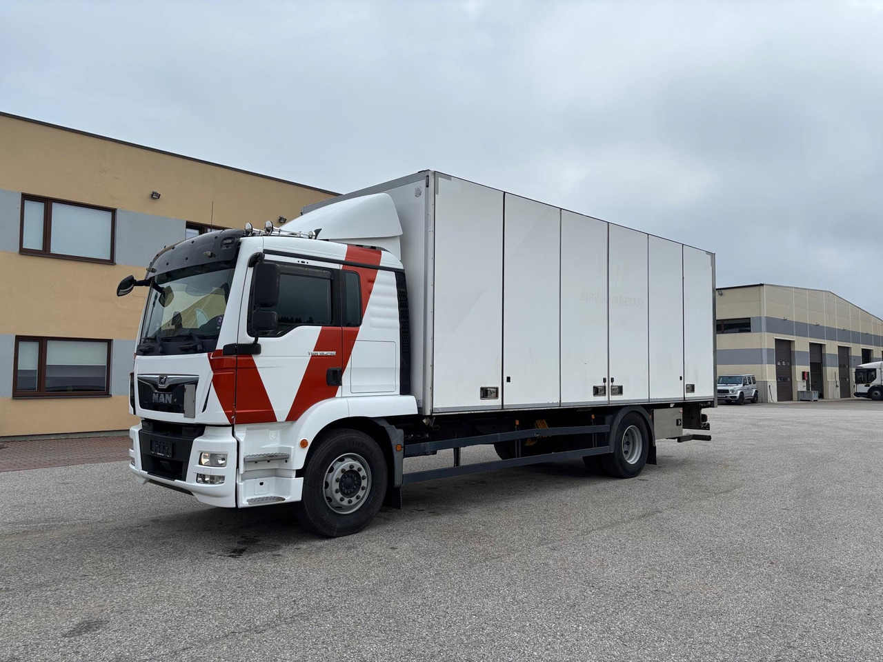 MAN TGM 18.290 - Camion fourgon: photos 4 MAN TGM 18.290 - Camion fourgon: photos 4