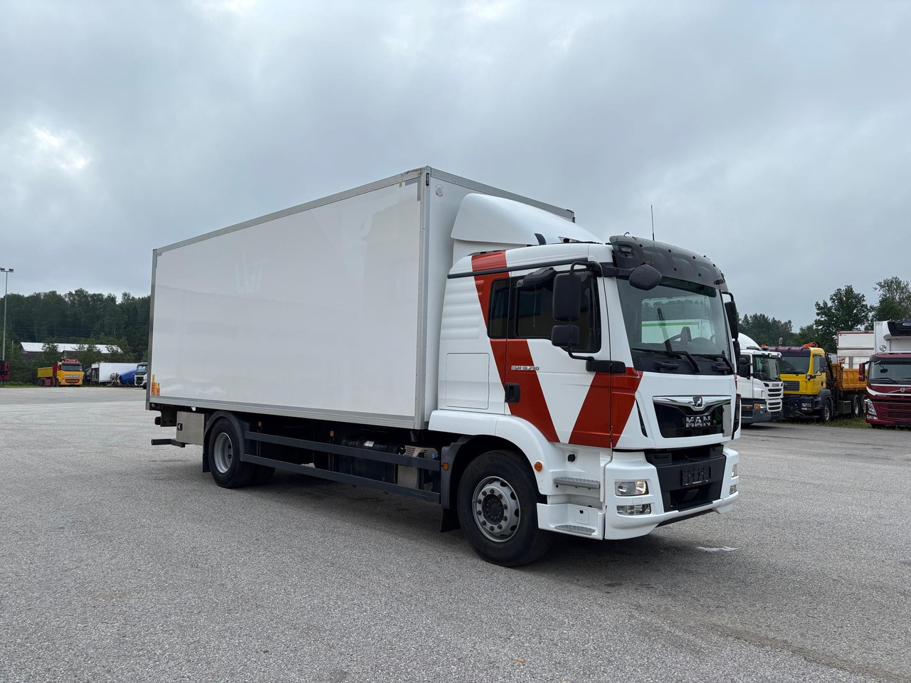 MAN TGM 18.290 - Camion fourgon: photos 1 MAN TGM 18.290 - Camion fourgon: photos 1
