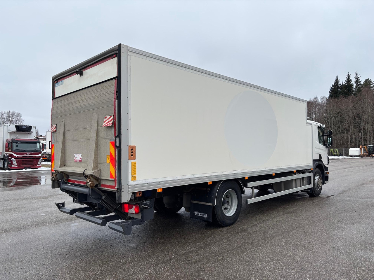 SCANIA P230 - Camion frigorifique: photos 4 SCANIA P230 - Camion frigorifique: photos 4