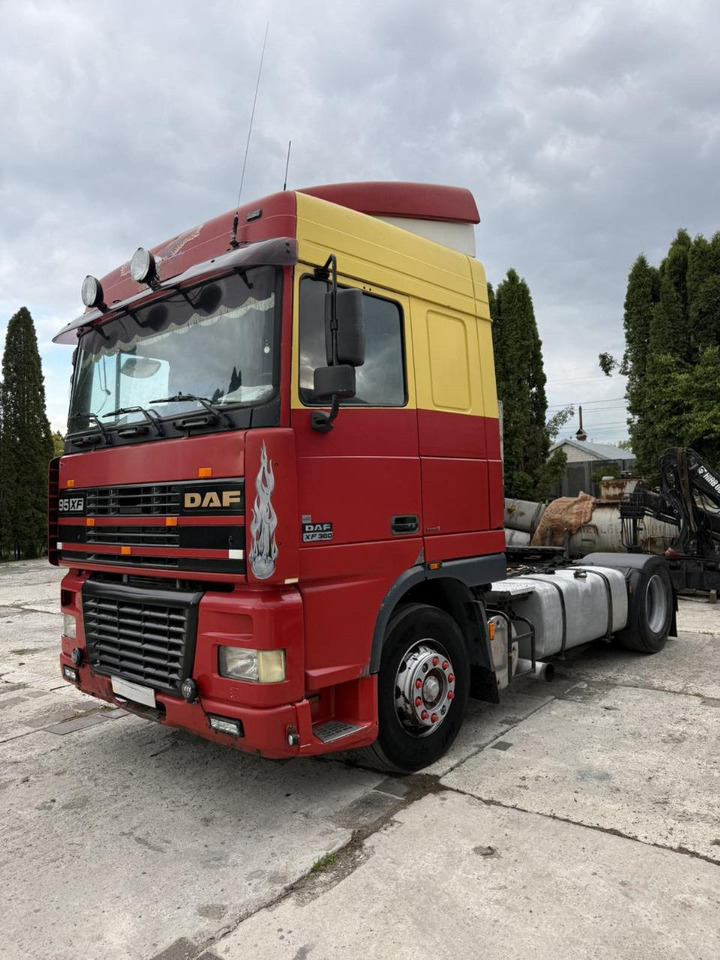 DAF XF 95.380 - Tracteur routier: photos 1 DAF XF 95.380 - Tracteur routier: photos 1
