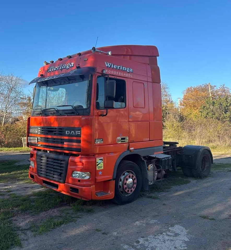 DAF XF 95.380 - Tracteur routier: photos 3 DAF XF 95.380 - Tracteur routier: photos 3