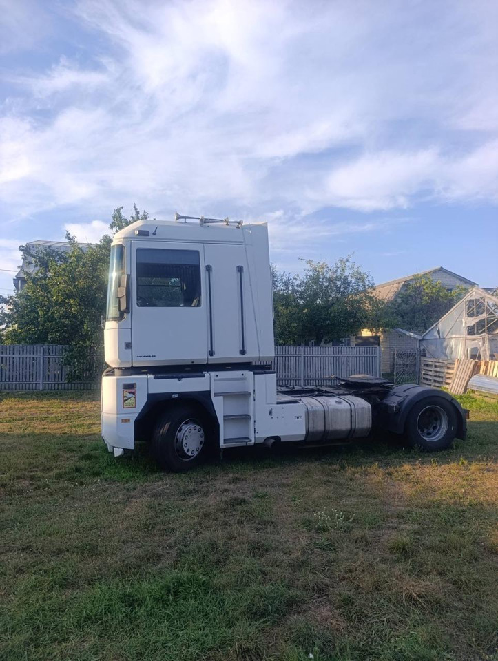 RENAULT Magnum 480 - Tracteur routier: photos 3 RENAULT Magnum 480 - Tracteur routier: photos 3