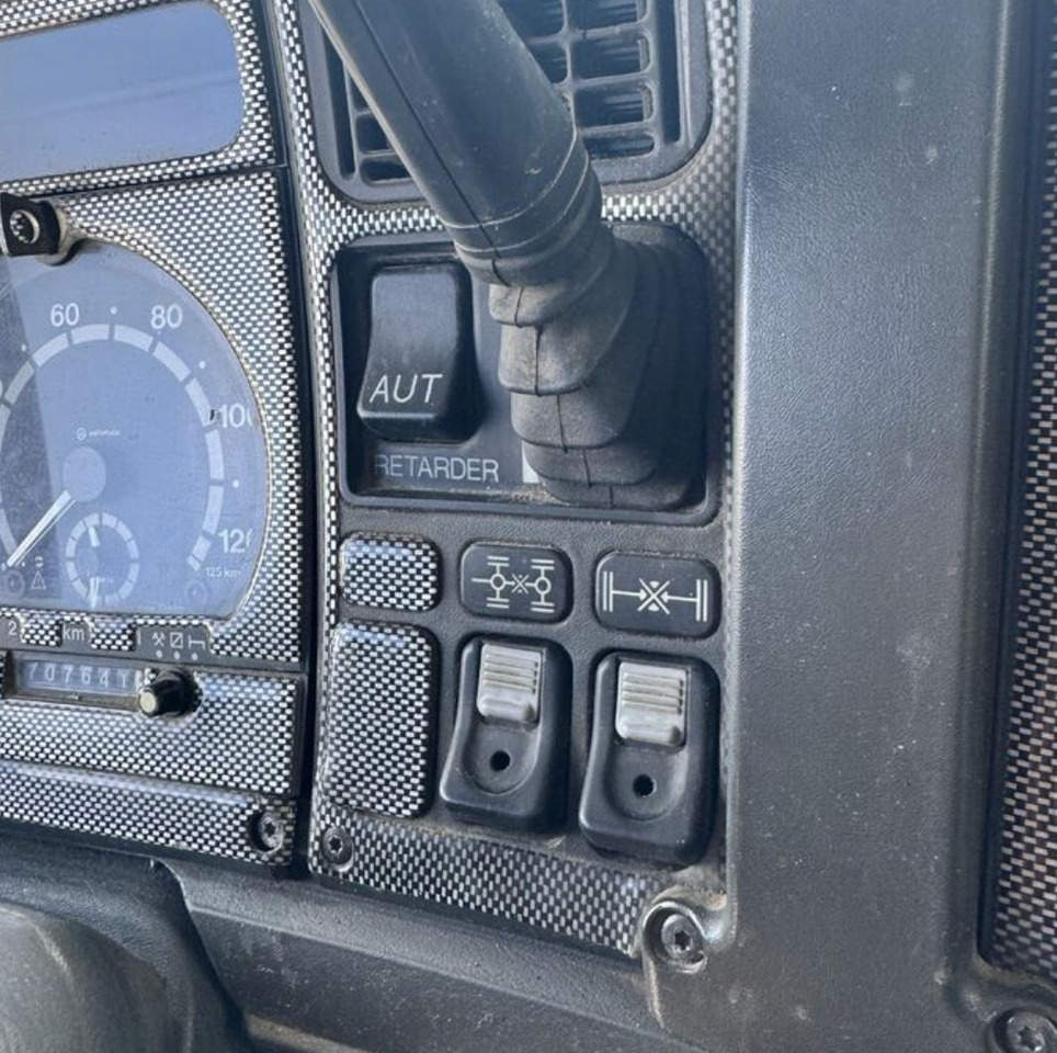 SCANIA 164 - Tracteur routier: photos 4 SCANIA 164 - Tracteur routier: photos 4