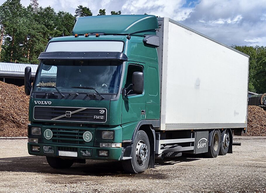 VOLVO FM12 - Camion fourgon: photos 2 VOLVO FM12 - Camion fourgon: photos 2