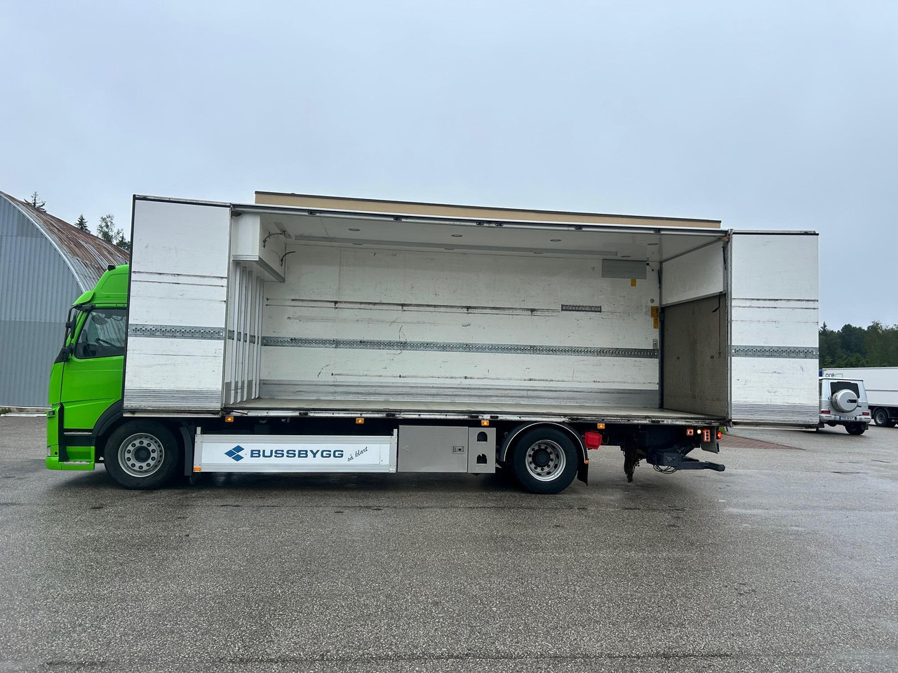 Camion fourgon VOLVO FM330: photos 6